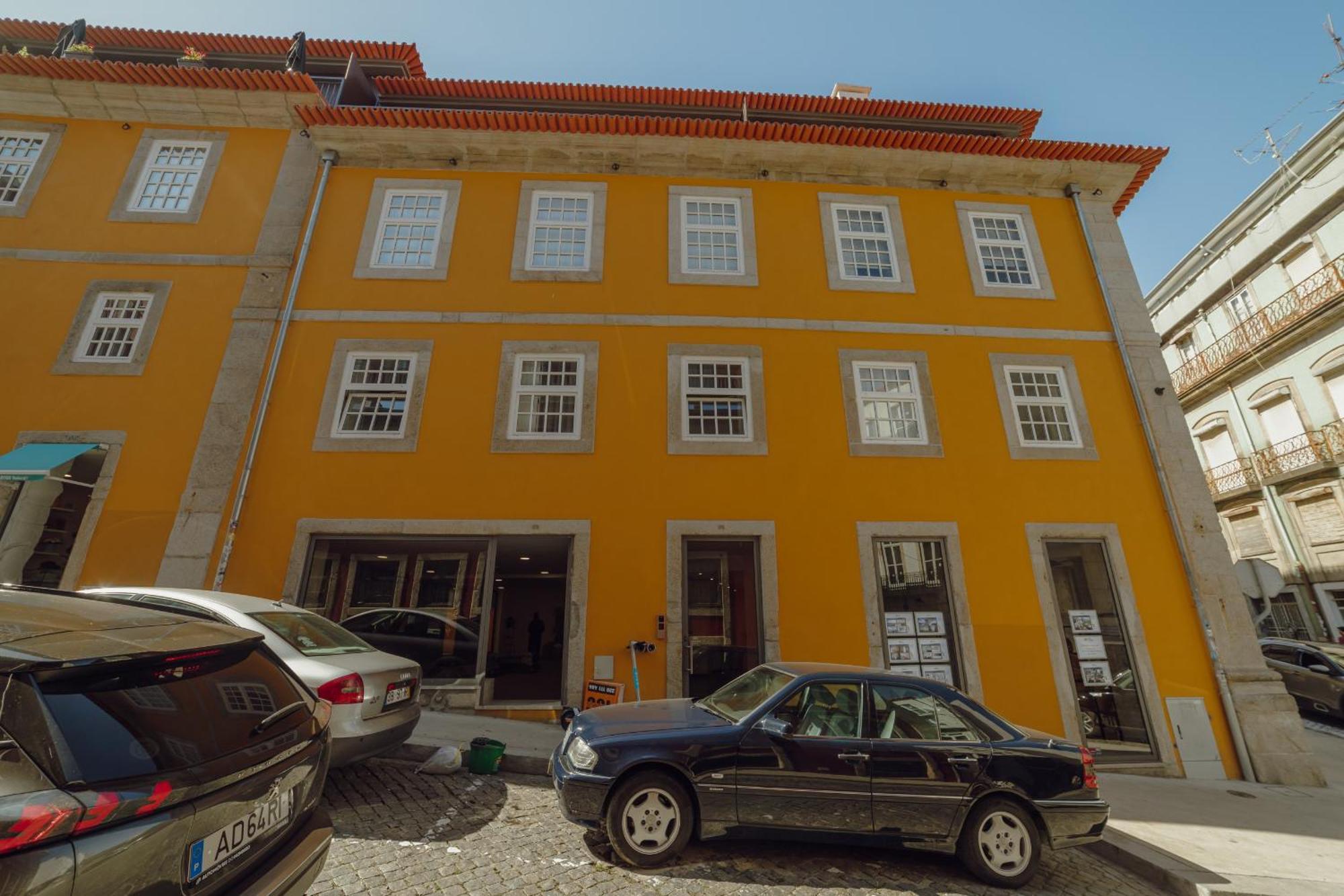 Downtown Prime With Terrace By Vacationy Appartement Porto Buitenkant foto